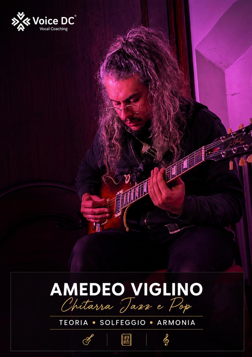 Chitarra Jazz e Pop • Teoria e Solfeggio • Armonia
Musicista, chitarrista e docente, Amedeo inizia il suo percorso come autodidatta per poi diplomarsi in Chitarra Jazz presso il Conservatorio di Cuneo.
Nel corso degli anni approfondisce anche l’arrangiamento, la scrittura e la produzione musicale, costruendo un percorso artistico ricco e trasversale.
Ha collaborato alla realizzazione di colonne sonore per i film “Satyricon” e “Il capolavoro” di Stefano Moscone, oltre a prendere parte a spettacoli che uniscono musica, teatro, danza e arti visive, tra cui “Corpo in Distruzione”, “Il Viaggio di Totò” e “Waltzing Nowhere”.
Parallelamente è attivo in diversi progetti musicali, collaborando con band e cantautori come Carillon, Mano Manita, Roncea e Tempura, senza mai abbandonare la sua passione per il jazz e la musica dal vivo.
Con competenza, sensibilità e grande attenzione all’allievo, Amedeo accompagna ogni studente nello studio della chitarra, della teoria musicale e dell’armonia, valorizzando il percorso personale di ciascuno.